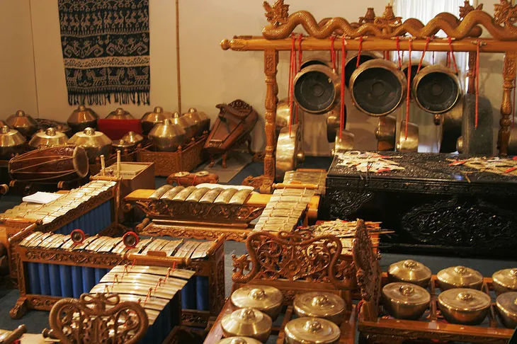 Alat musik Gamelan Kyai Bungur